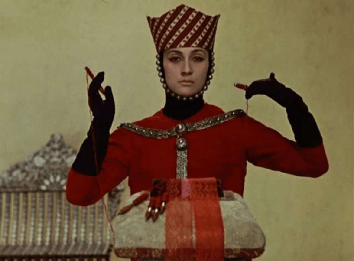 Salong Parajanov I: Bio: Granatäpplets färg på Estrad