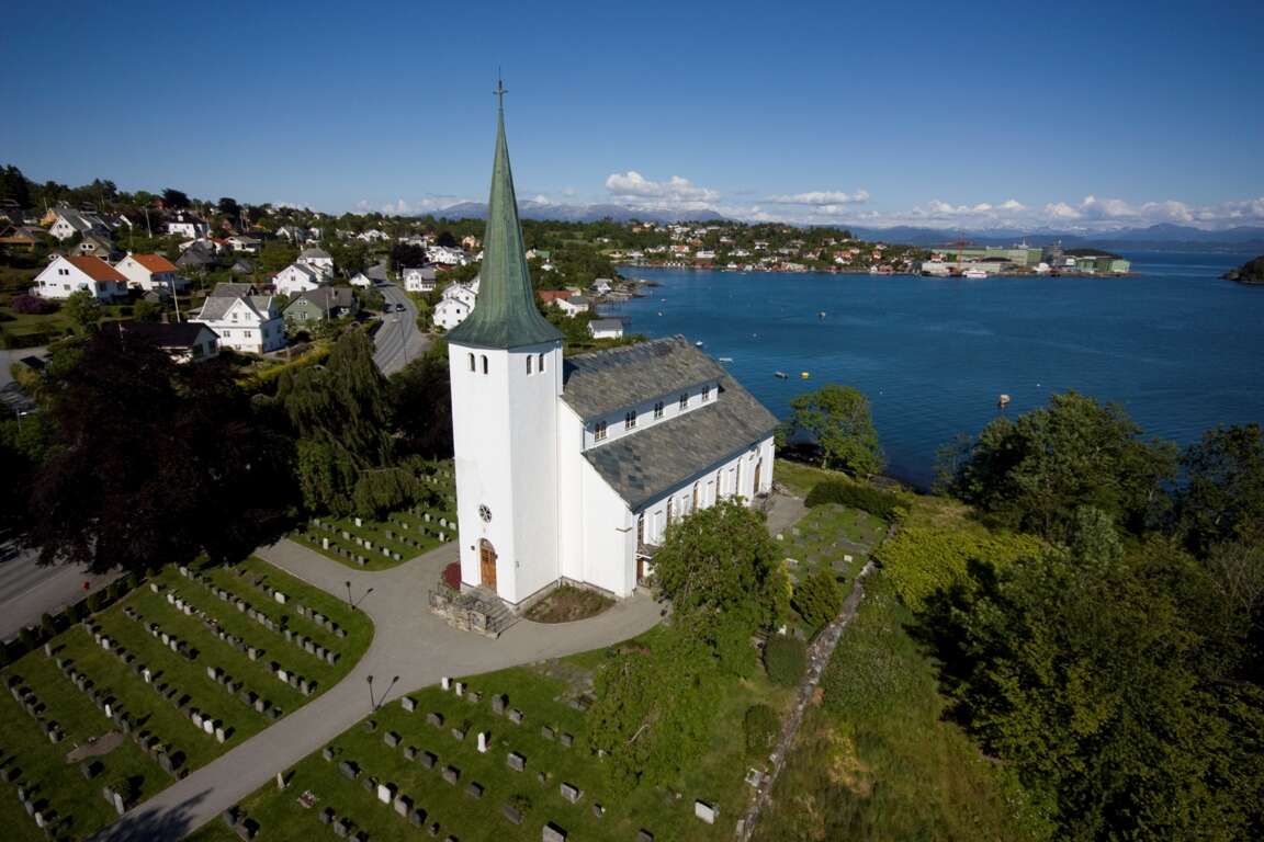 Plakat for Familiegudsteneste i Stord kyrkje