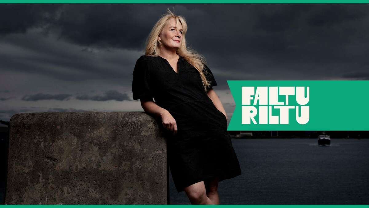 Plakat for Husdraumar - forlatne heimar på Vestlandet - Marit Eikemo og Marita Aarekol